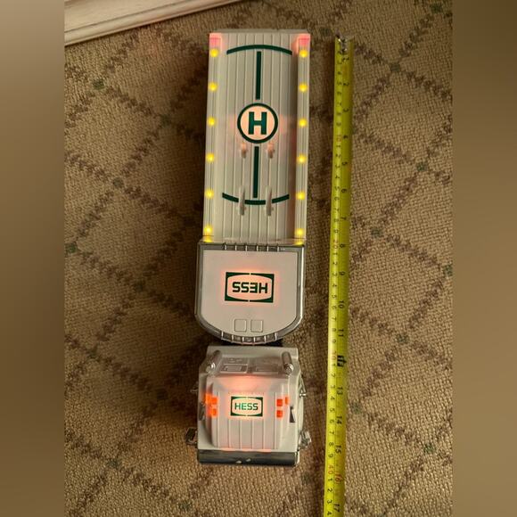 Hess 2006 Flatbed Truck - Picture 3 of 5